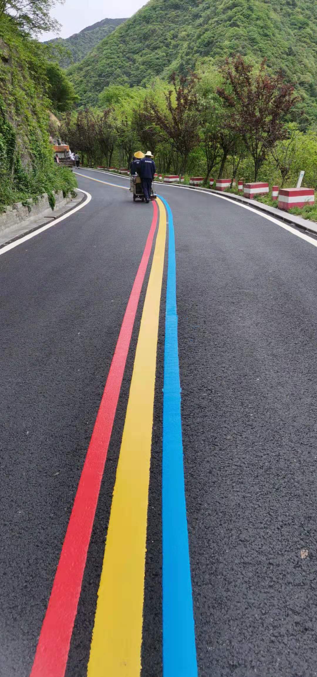 河南永和建設(shè)集團(tuán)商城西河景區(qū)彩虹大道